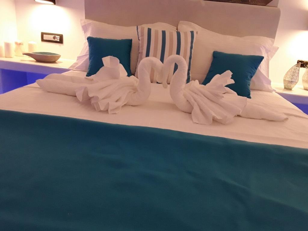 Santoxenia Luxury Villa Kamari  Ngoại thất bức ảnh